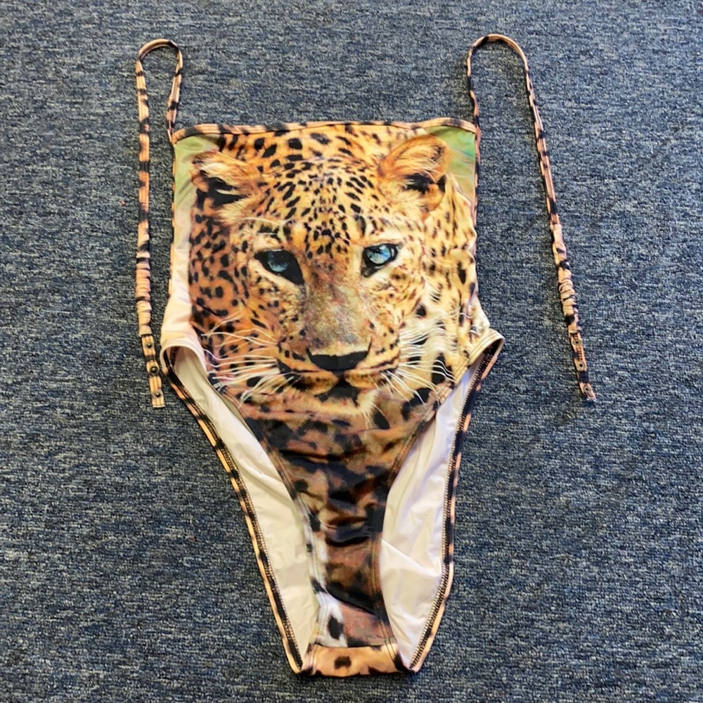 LEOPARD ONE PIECE